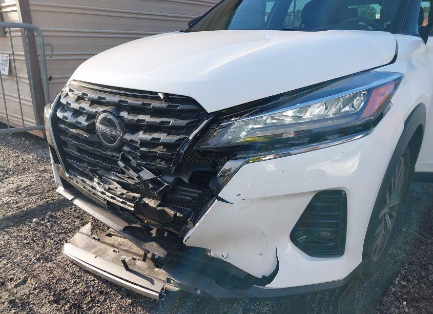 Photo 6 of 2024 Nissan Kicks SR XTRONIC CVT (VIN 3N1CP5DV2RL496630)