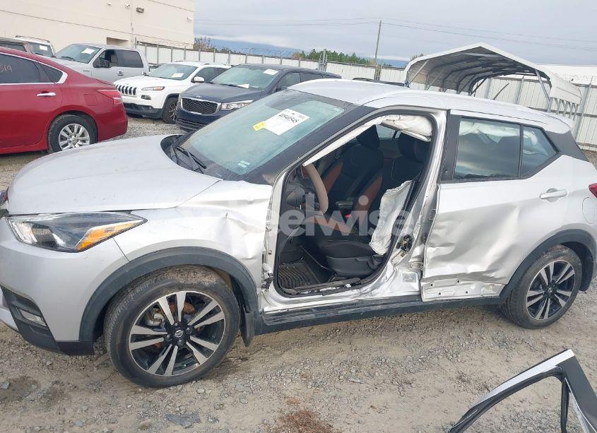 Photo 6 of 2020 Nissan Kicks SR XTRONIC CVT (VIN 3N1CP5DV3LL520036)