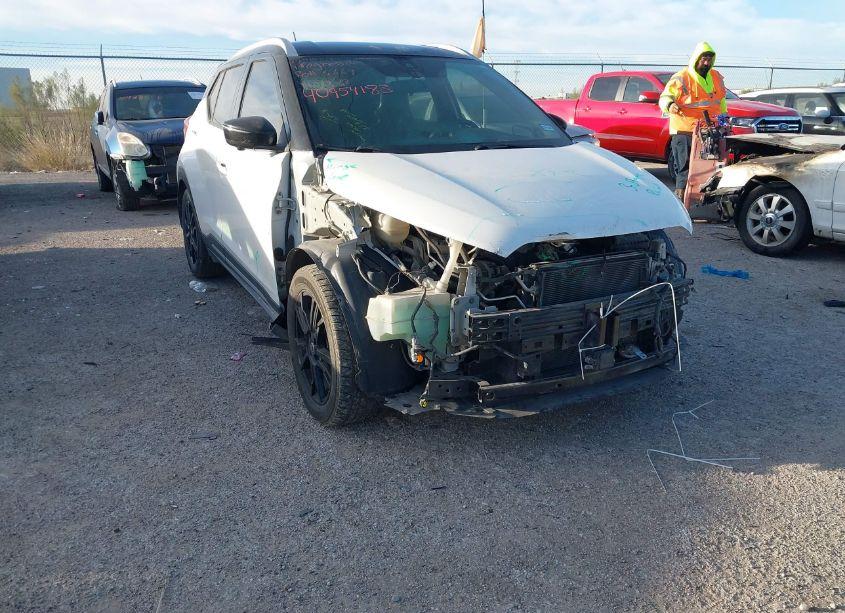 Photo 6 of 2020 Nissan Kicks SR XTRONIC CVT (VIN 3N1CP5DV3LL569933)