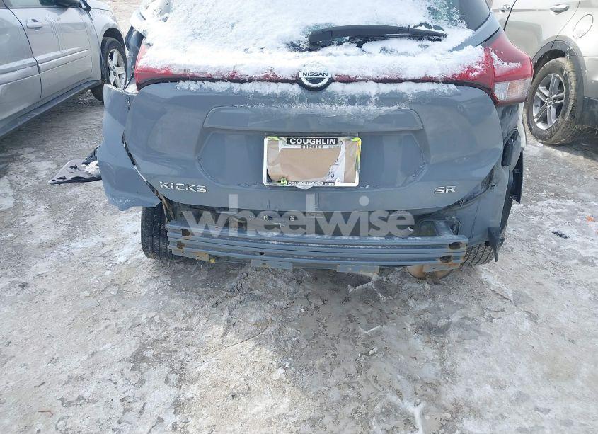 Photo 6 of 2021 Nissan Kicks SR XTRONIC CVT (VIN 3N1CP5DV3ML473074)