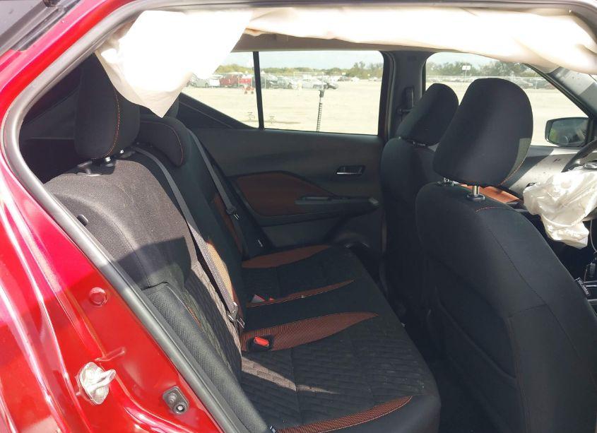 Photo 8 of 2022 Nissan Kicks SR XTRONIC CVT (VIN 3N1CP5DV4NL495988)