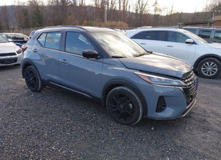 2023 Nissan Kicks SR XTRONIC CVT (VIN 3N1CP5DV4PL572135) main photo