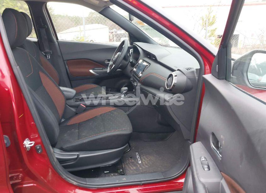 Photo 5 of 2024 Nissan Kicks SR (VIN 3N1CP5DV4RL475858)