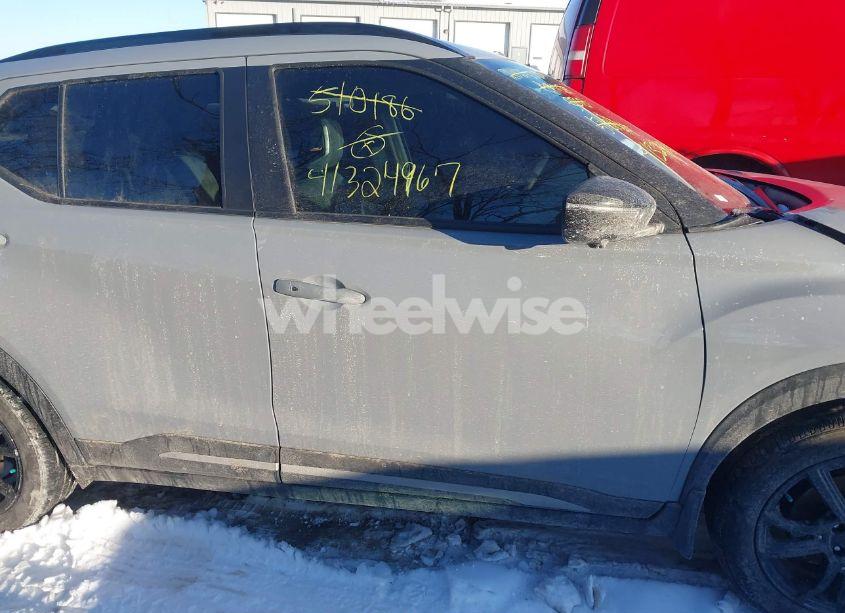 Photo 12 of 2024 Nissan Kicks SR XTRONIC CVT (VIN 3N1CP5DV4RL510186)