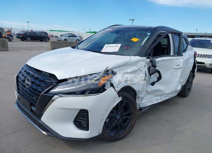 Photo 2 of 2024 Nissan Kicks SR XTRONIC CVT (VIN 3N1CP5DV4RL539932)