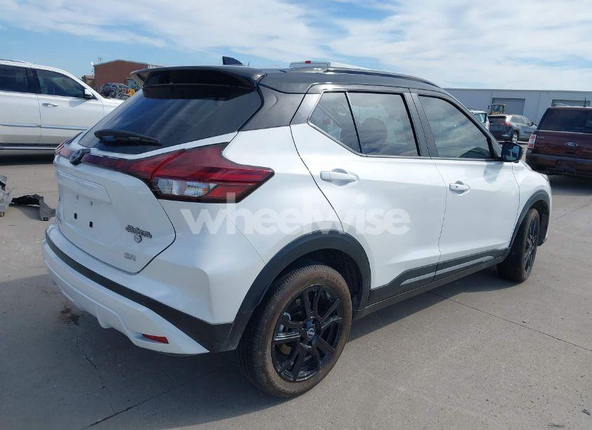 Photo 4 of 2024 Nissan Kicks SR XTRONIC CVT (VIN 3N1CP5DV4RL539932)