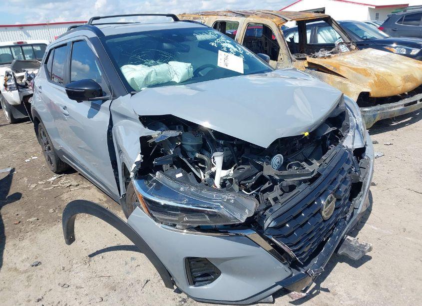 Photo 6 of 2021 Nissan Kicks SR XTRONIC CVT (VIN 3N1CP5DV5ML558594)