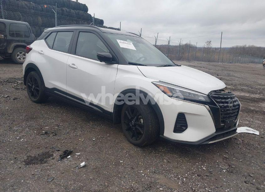 2024 Nissan Kicks SR XTRONIC CVT (VIN 3N1CP5DV5RL478607) main photo