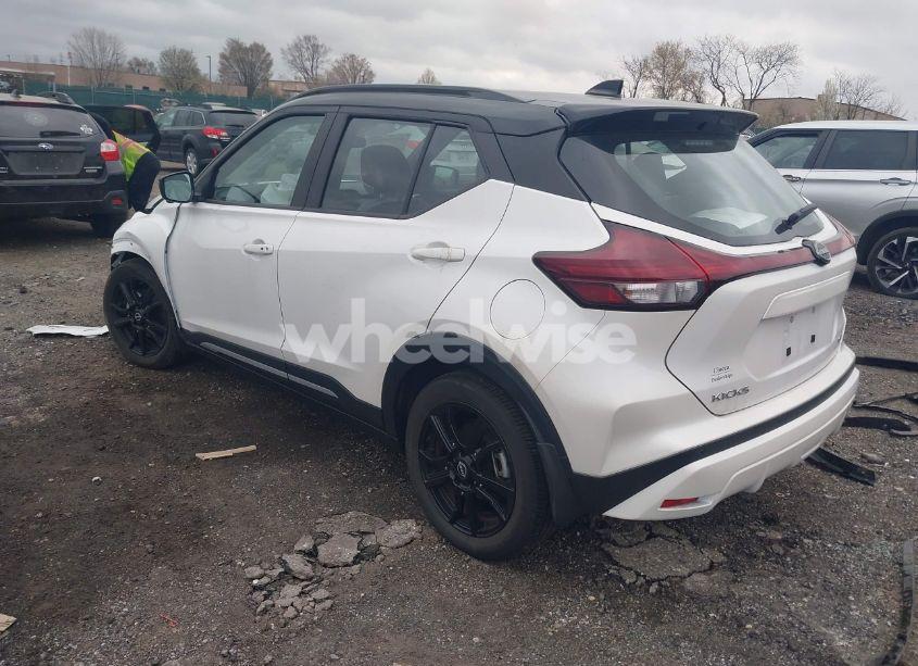 Photo 3 of 2024 Nissan Kicks SR XTRONIC CVT (VIN 3N1CP5DV5RL478607)