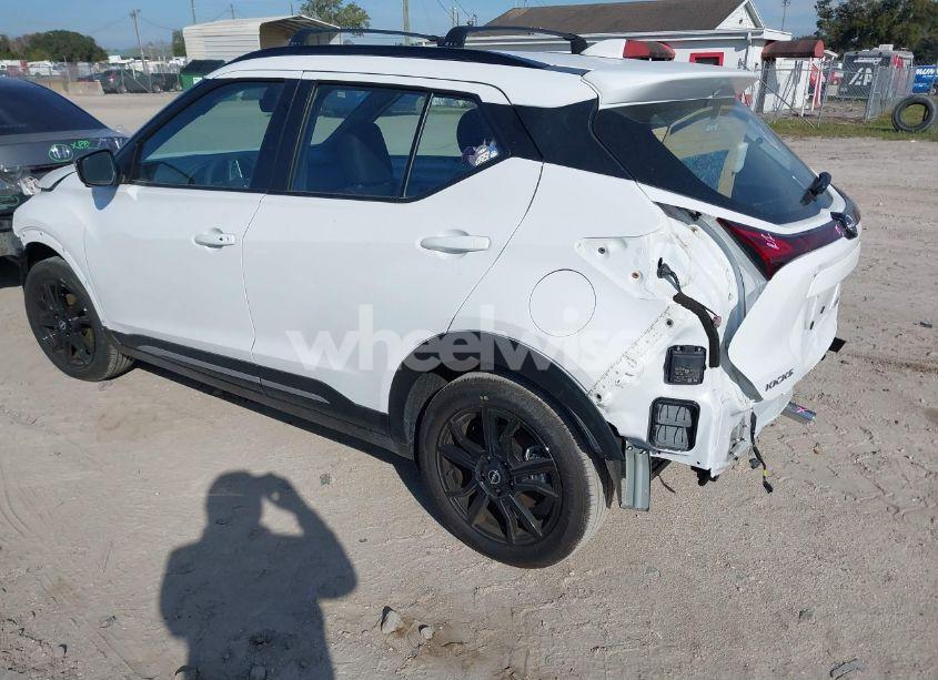 Photo 3 of 2024 Nissan Kicks SR XTRONIC CVT (VIN 3N1CP5DV5RL529975)