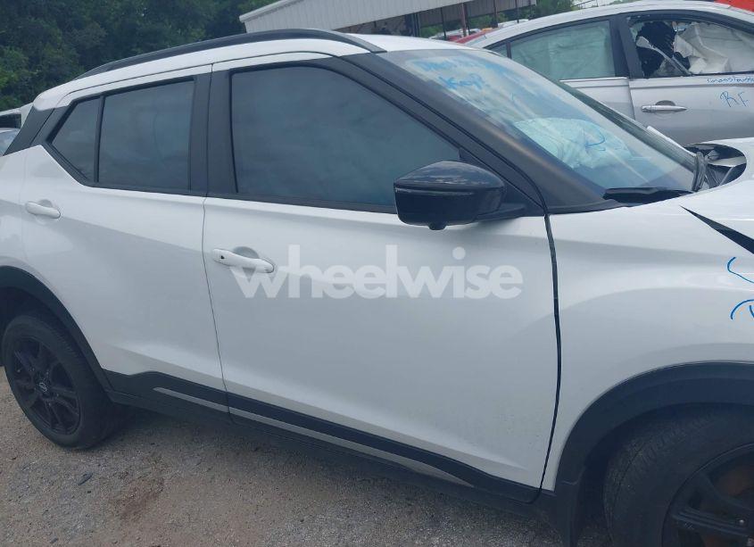 Photo 13 of 2023 Nissan Kicks SR XTRONIC CVT (VIN 3N1CP5DV6PL570998)