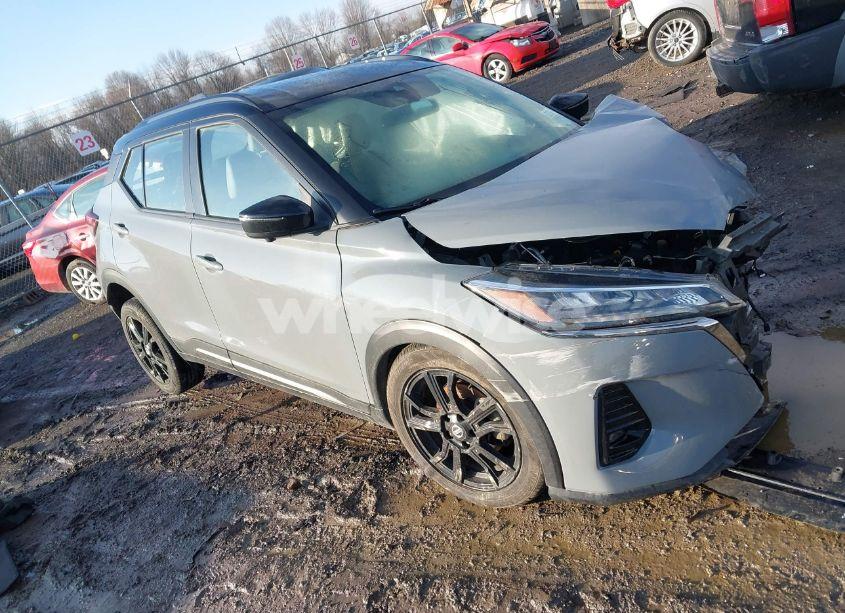 2021 Nissan Kicks SR XTRONIC CVT (VIN 3N1CP5DV7ML481159) main photo