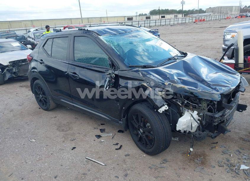 2021 Nissan Kicks SR XTRONIC CVT (VIN 3N1CP5DV7ML520557) main photo