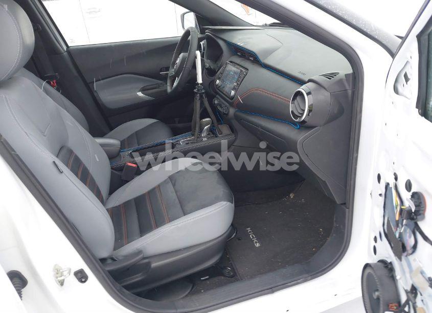 Photo 5 of 2023 Nissan Kicks SR XTRONIC CVT (VIN 3N1CP5DV8PL534178)