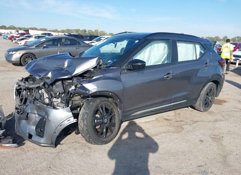 Photo 2 of 2021 Nissan Kicks SR XTRONIC CVT (VIN 3N1CP5DV9ML506319)