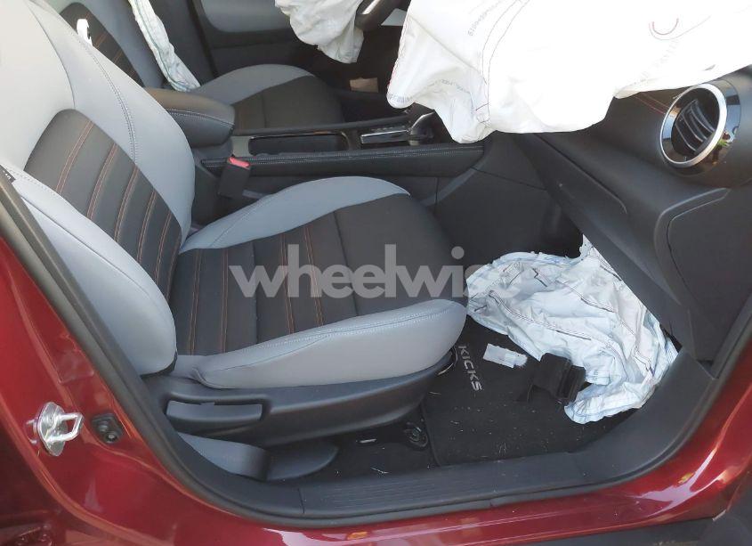 Photo 5 of 2024 Nissan Kicks SR XTRONIC CVT (VIN 3N1CP5DV9RL536749)