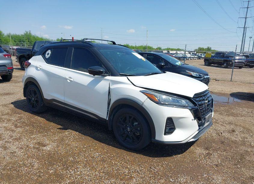 2022 Nissan Kicks SR XTRONIC CVT (VIN 3N1CP5DVXNL500238) main photo