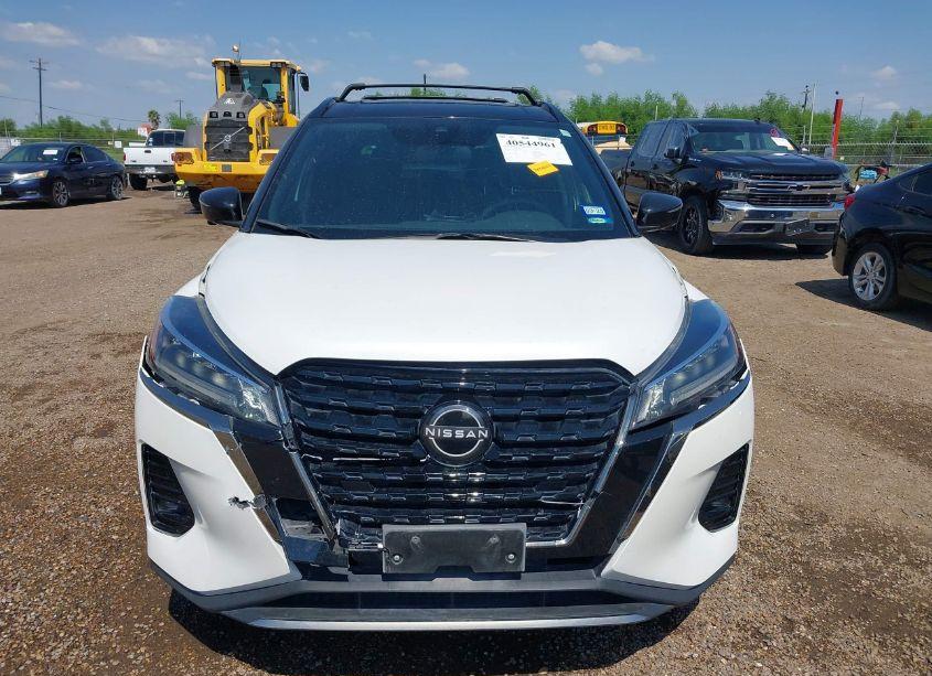 Photo 12 of 2022 Nissan Kicks SR XTRONIC CVT (VIN 3N1CP5DVXNL500238)