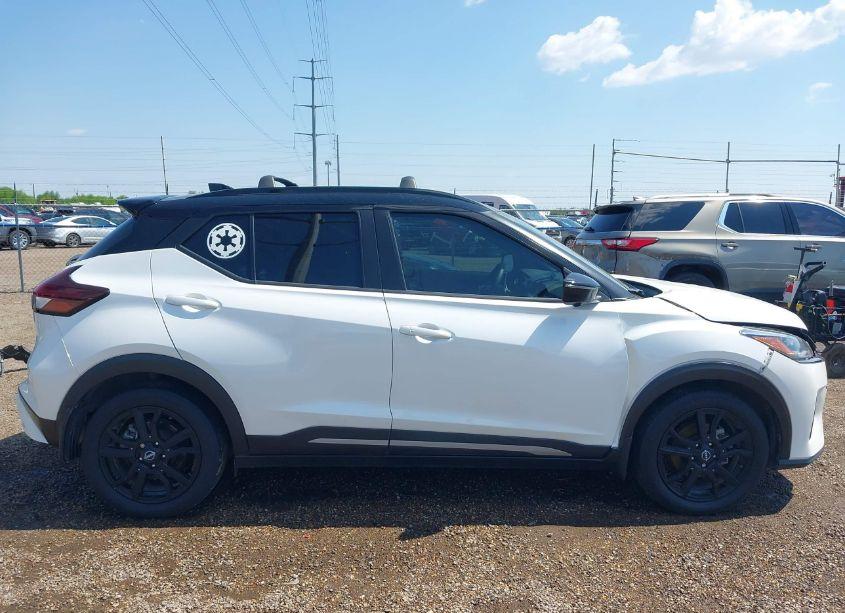 Photo 13 of 2022 Nissan Kicks SR XTRONIC CVT (VIN 3N1CP5DVXNL500238)