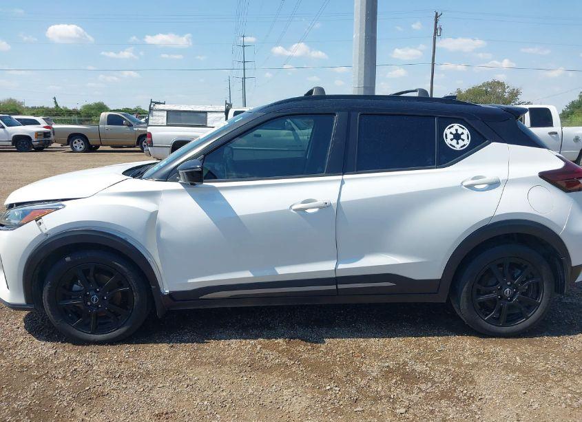 Photo 14 of 2022 Nissan Kicks SR XTRONIC CVT (VIN 3N1CP5DVXNL500238)