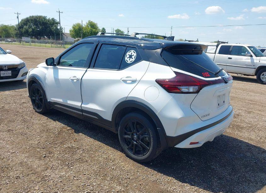 Photo 3 of 2022 Nissan Kicks SR XTRONIC CVT (VIN 3N1CP5DVXNL500238)