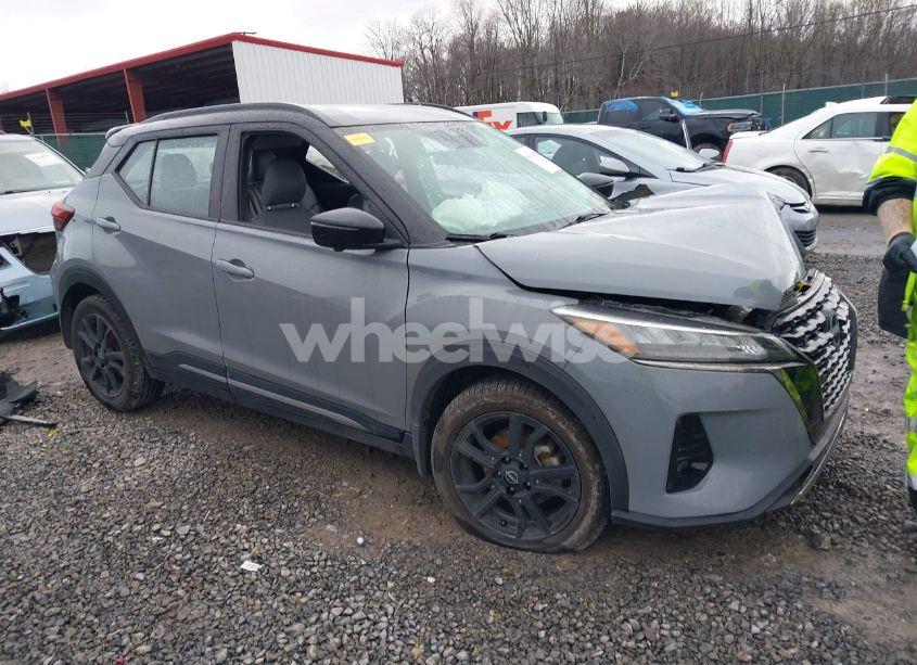 2022 Nissan Kicks SR XTRONIC CVT (VIN 3N1CP5DVXNL503219) main photo