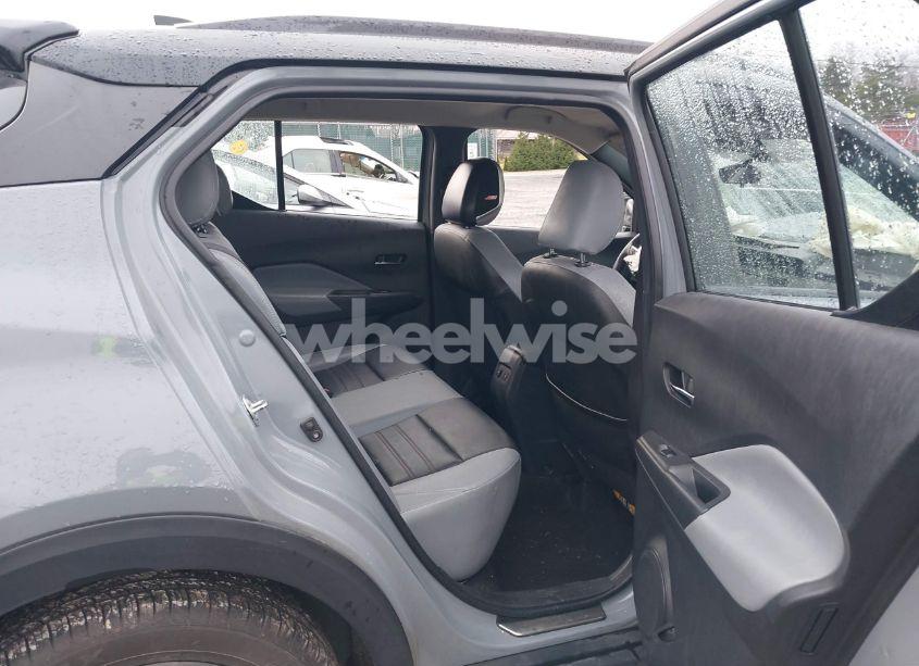 Photo 8 of 2022 Nissan Kicks SR XTRONIC CVT (VIN 3N1CP5DVXNL503219)