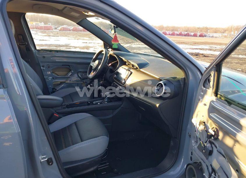 Photo 5 of 2023 Nissan Kicks SR XTRONIC CVT (VIN 3N1CP5DVXPL503871)