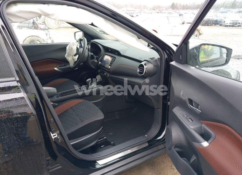 Photo 5 of 2024 Nissan Kicks SR (VIN 3N1CP5DVXRL531866)