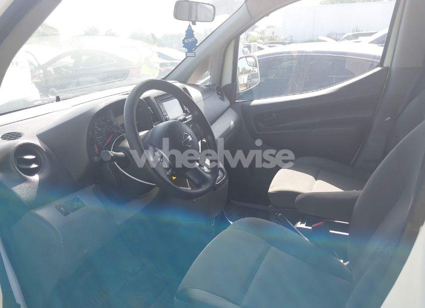 Photo 5 of 2017 Nissan Nv200 SV (VIN 3N6CM0KN1HK703120)