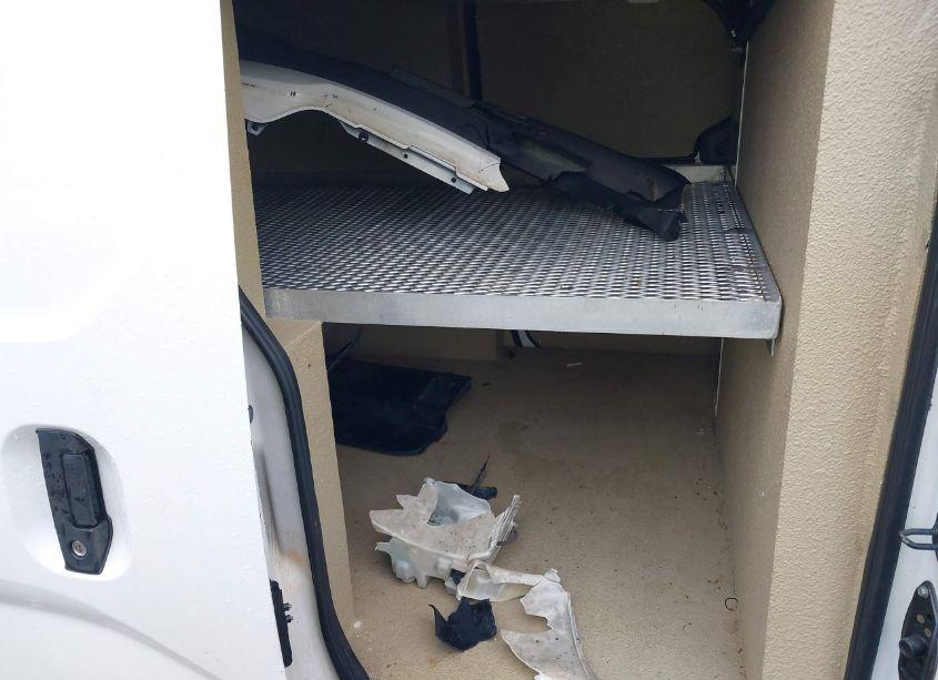 Photo 8 of 2014 Nissan Nv200 S/SV (VIN 3N6CM0KN2EK698747)