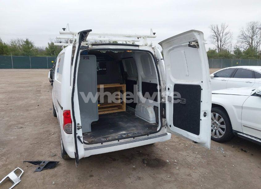 Photo 3 of 2017 Nissan Nv200 SV (VIN 3N6CM0KN2HK713980)