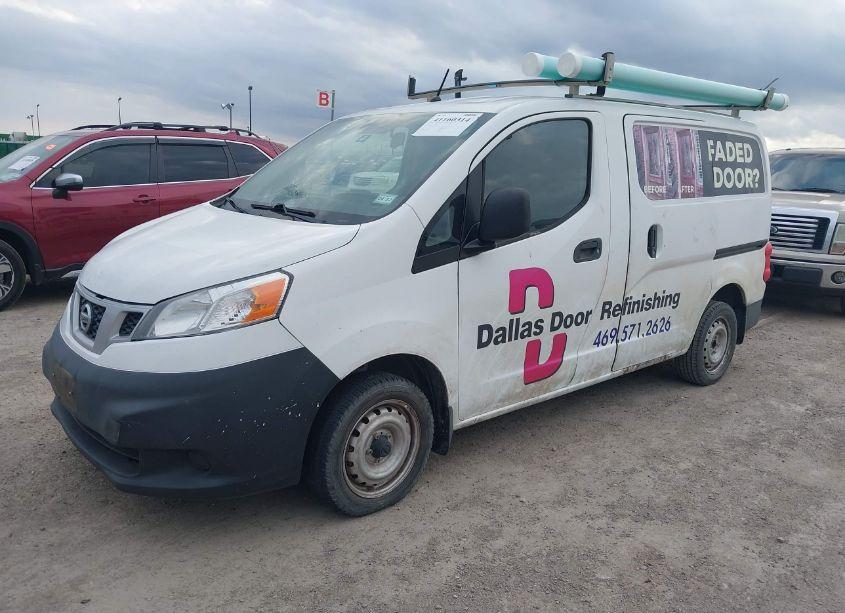 Photo 2 of 2015 Nissan Nv200 SV (VIN 3N6CM0KN3FK719770)