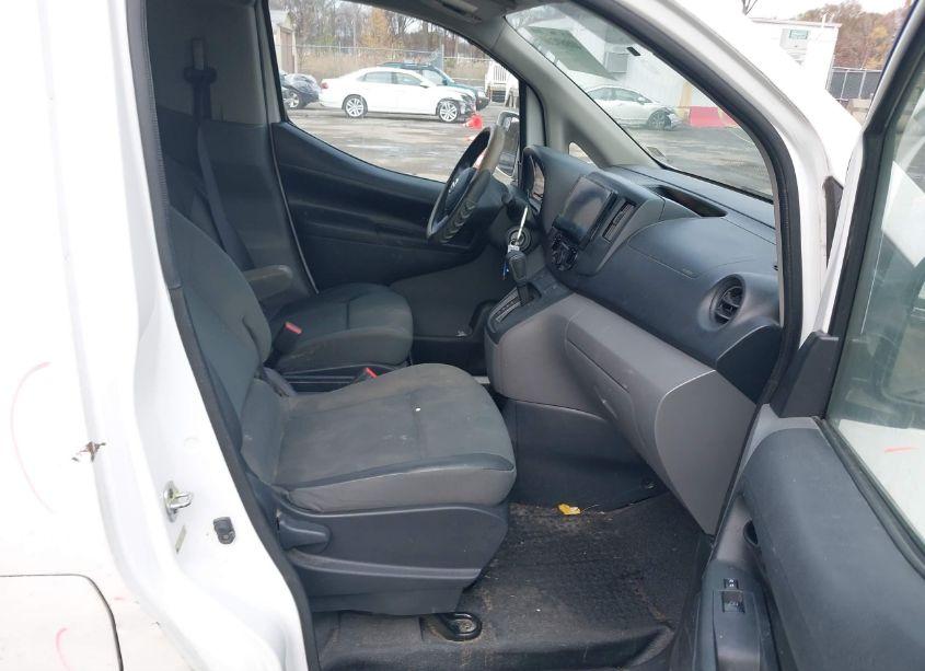 Photo 5 of 2015 Nissan Nv200 SV (VIN 3N6CM0KN4FK724993)