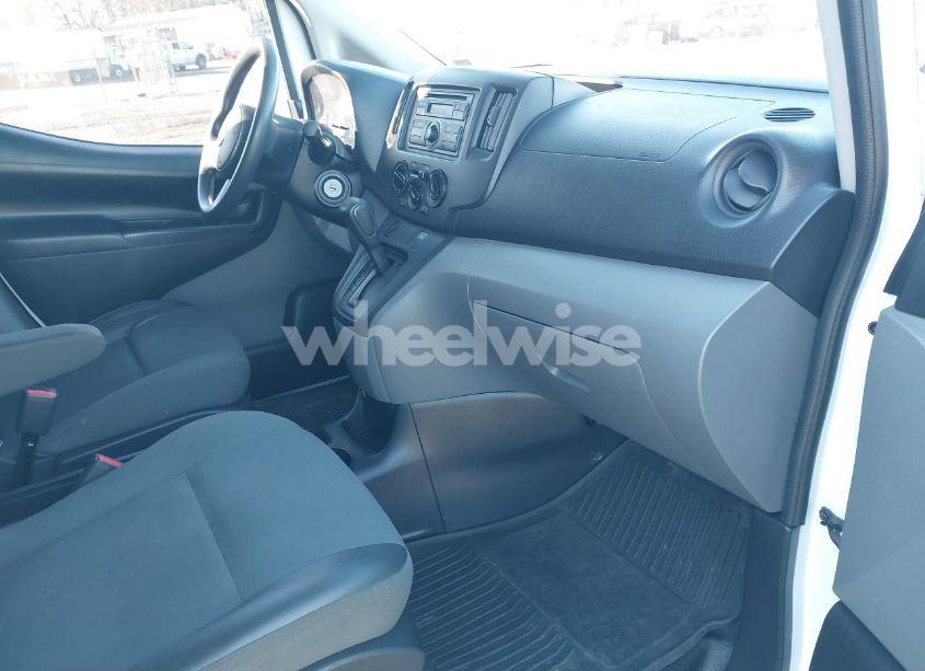 Photo 5 of 2015 Nissan Nv200 SV (VIN 3N6CM0KN4FK728252)