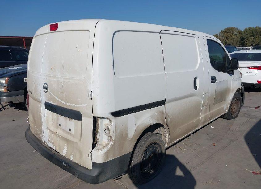 Photo 4 of 2015 Nissan Nv200 S (VIN 3N6CM0KN6FK695934)