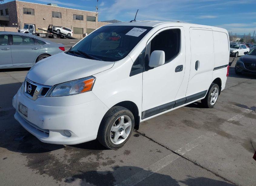 Photo 2 of 2015 Nissan Nv200 SV (VIN 3N6CM0KN7FK704995)