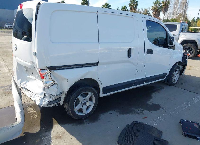 Photo 4 of 2015 Nissan Nv200 SV (VIN 3N6CM0KN7FK704995)