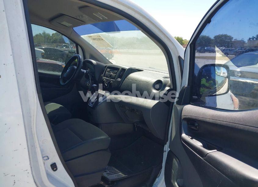 Photo 5 of 2016 Nissan Nv200 SV (VIN 3N6CM0KN7GK693143)