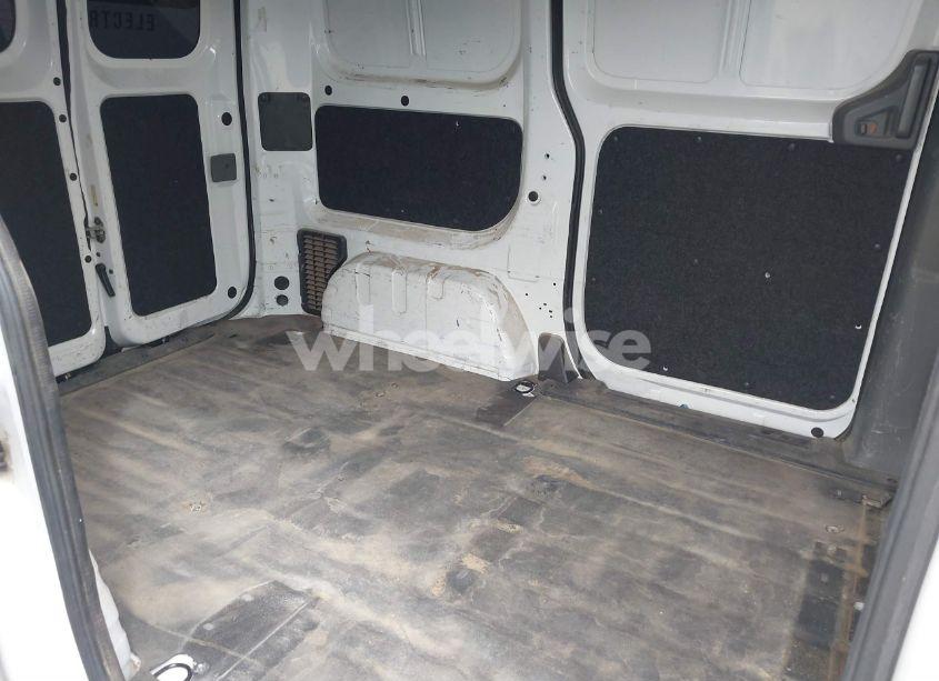 Photo 8 of 2015 Nissan Nv200 SV (VIN 3N6CM0KN8FK727671)