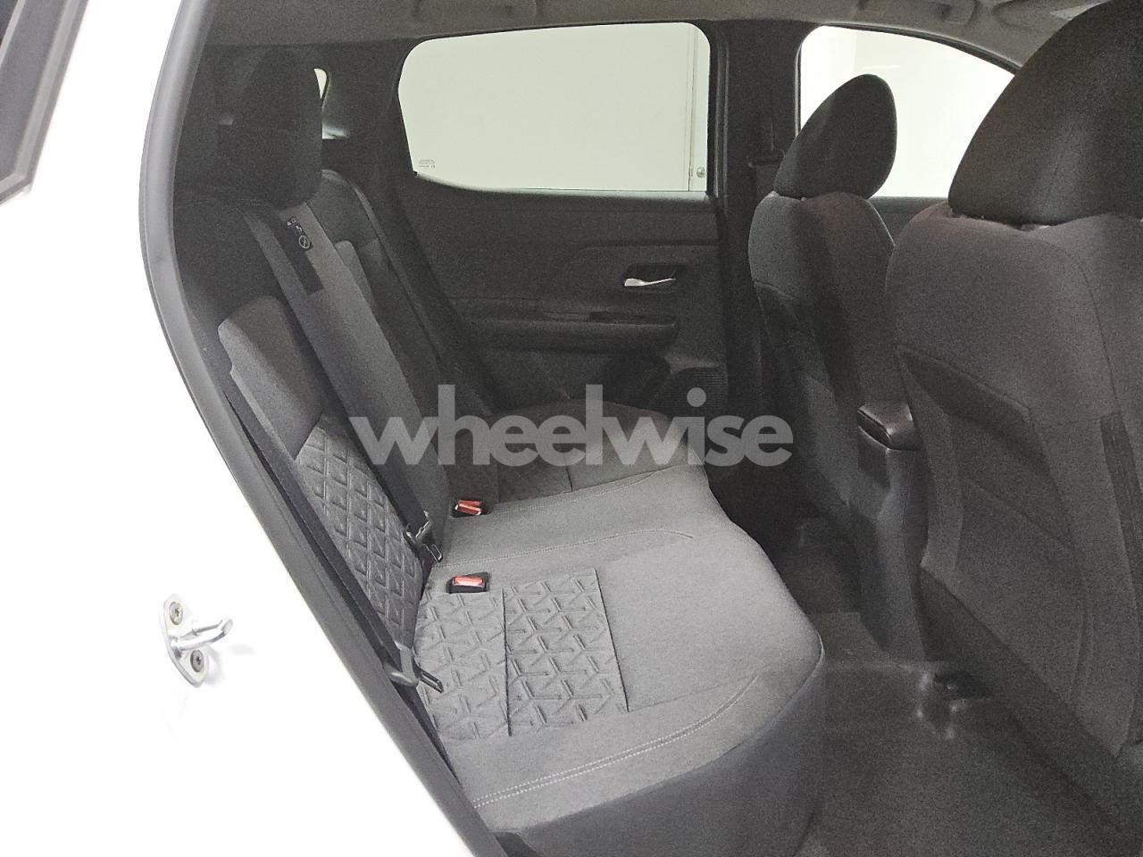 Photo 11 of 2025 NISSAN KICKS SV N/A (VIN 3N8AP6CBXSL396559)