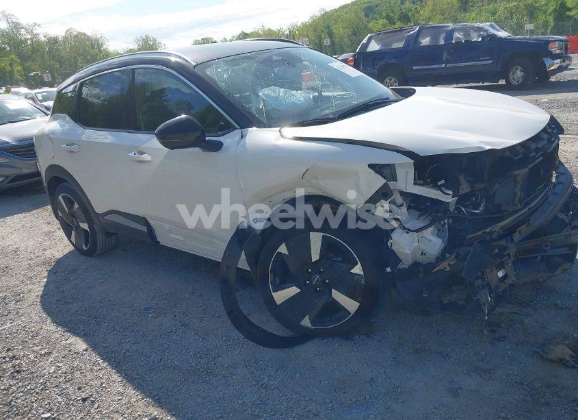 2025 Nissan Kicks SR INTELLIGENT AWD (VIN 3N8AP6DBXSL314232) main photo