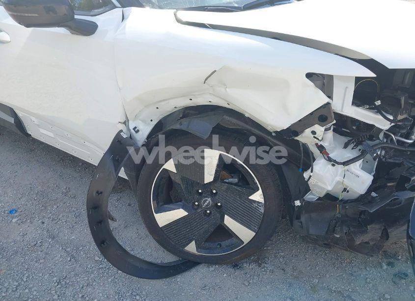 Photo 17 of 2025 Nissan Kicks SR INTELLIGENT AWD (VIN 3N8AP6DBXSL314232)