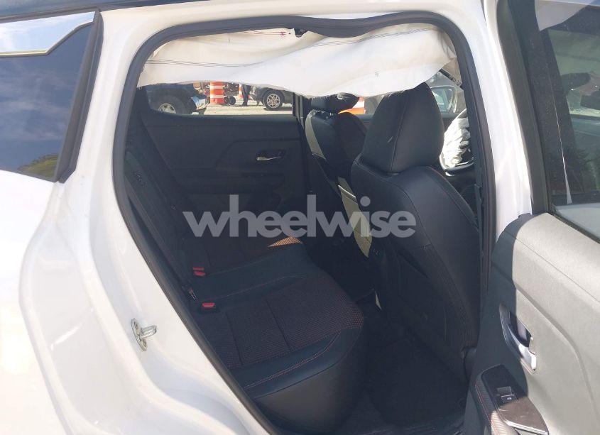 Photo 8 of 2025 Nissan Kicks SR INTELLIGENT AWD (VIN 3N8AP6DBXSL314232)