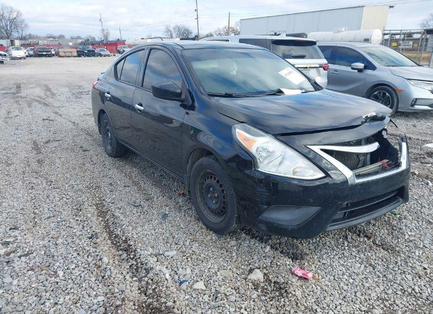 2015 Nissan Versa (VIN 3NICN7AP5FL935970) main photo