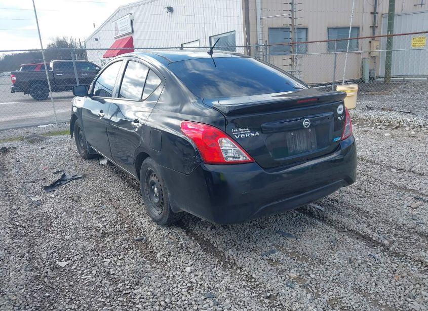 Photo 3 of 2015 Nissan Versa (VIN 3NICN7AP5FL935970)