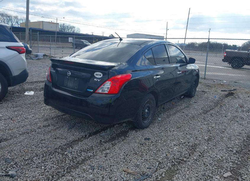 Photo 4 of 2015 Nissan Versa (VIN 3NICN7AP5FL935970)
