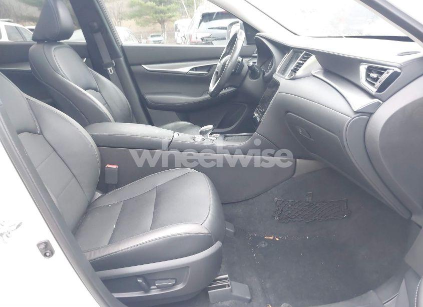 Photo 5 of 2022 Infiniti Qx50 LUXE AWD (VIN 3PCAJ5BB9NF107683)