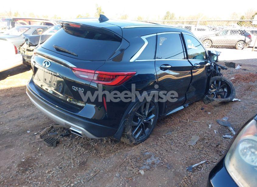 Photo 4 of 2019 Infiniti Qx50 ESSENTIAL (VIN 3PCAJ5M14KF101175)