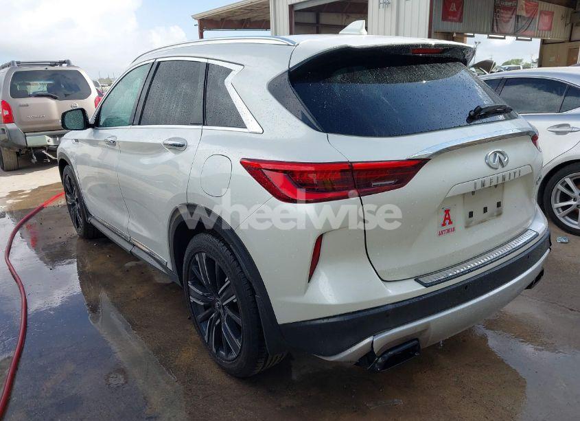 Photo 3 of 2019 Infiniti Qx50 (VIN 3PCAJ5M18KF122093)